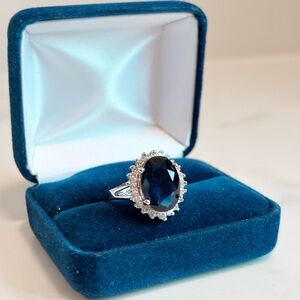 2011 Avon Faux Sapphire Halo Statement Size 7 Ring Silver w/ Velvet Box NIB 216